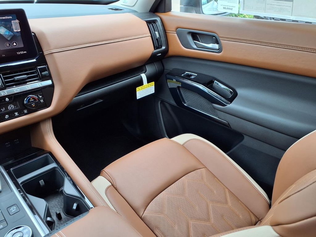 New 2026 White Nissan Platinum image 23