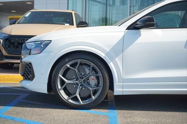 Thumbnail: 2025 Audi RS Q8 - 2