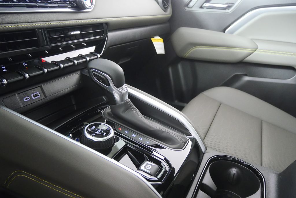 Thumbnail: 2026 Chevrolet Colorado - 26