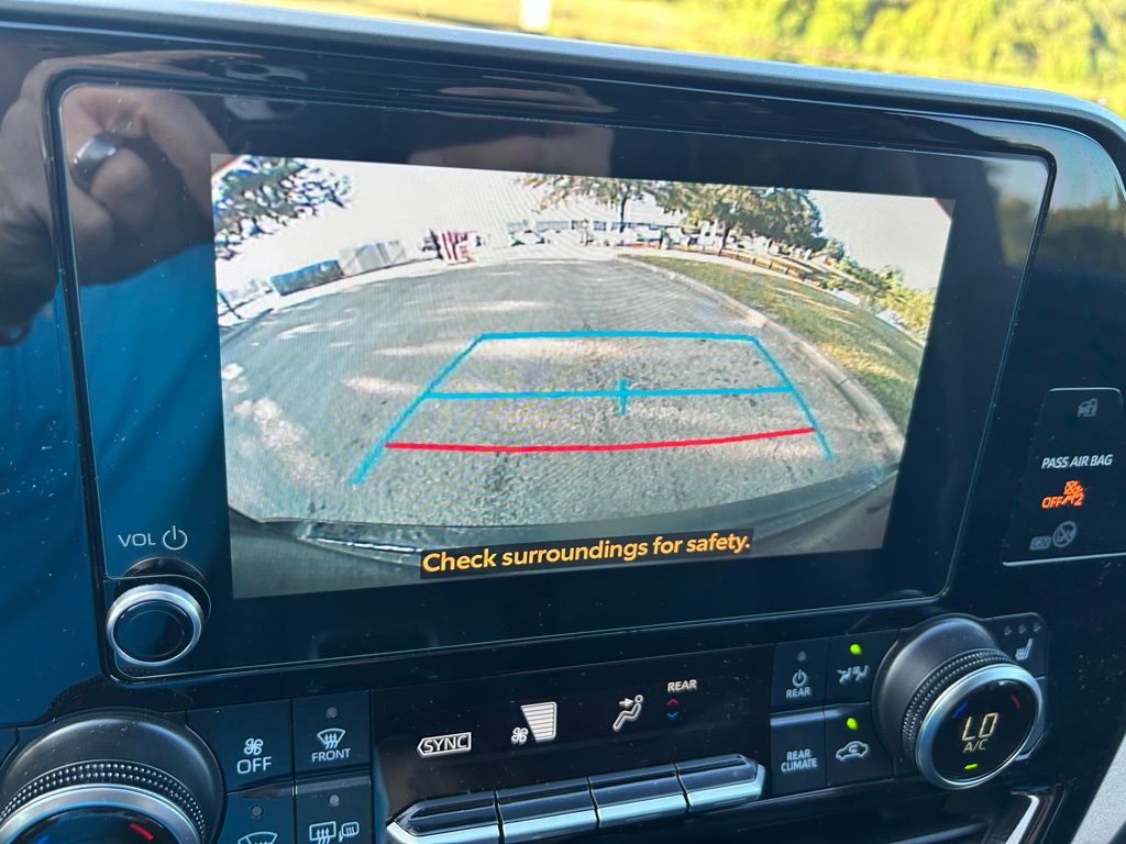 Thumbnail: 2025 Toyota Highlander - 25