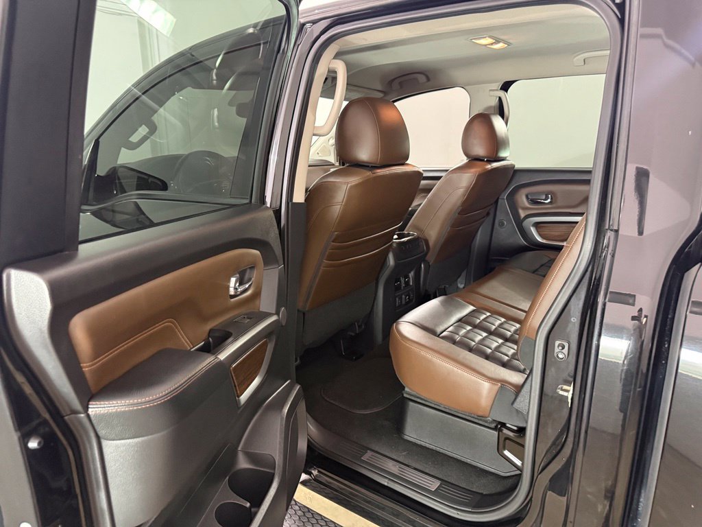 2017 Nissan Titan SL - Photo 17