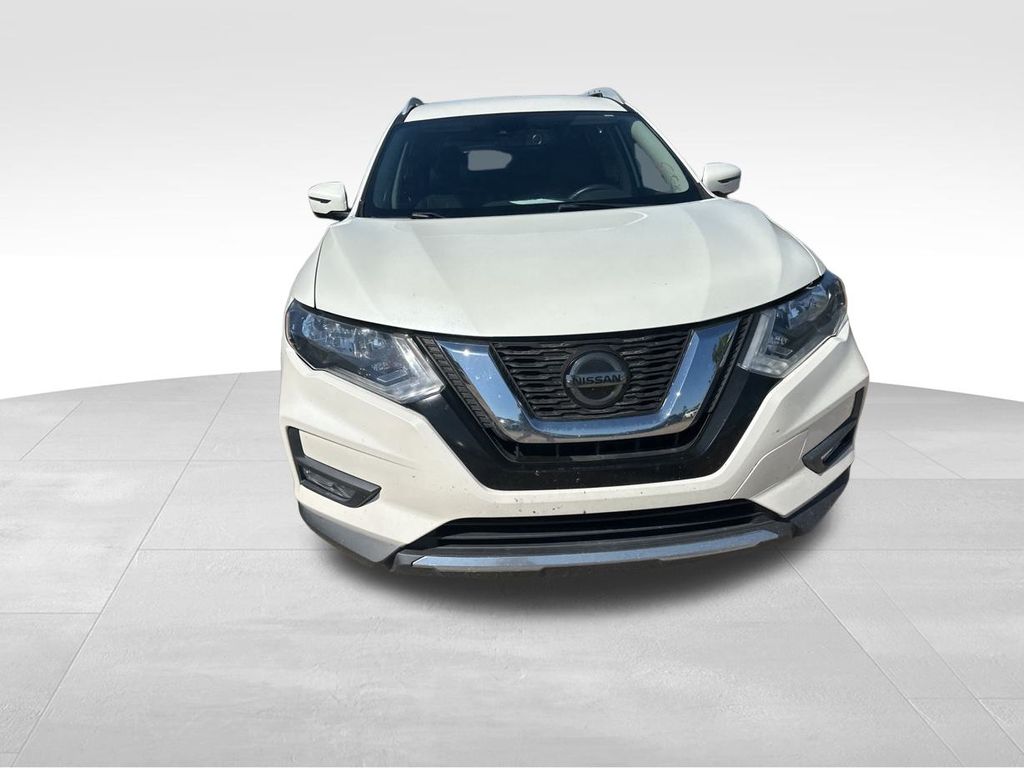 2020 Pearl White Tricoat Nissan Rogue SL FWD SUV