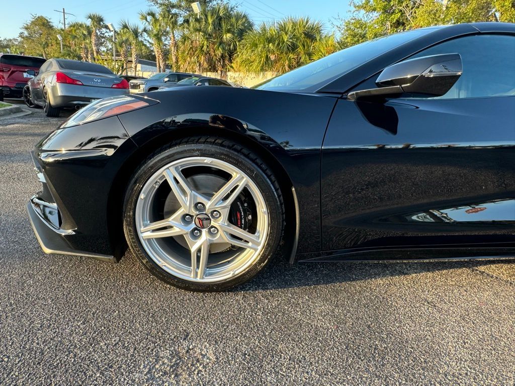 2025 Chevrolet Corvette Stingray 10