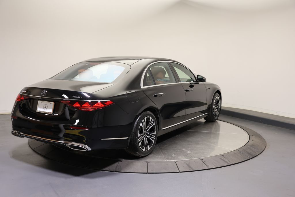 Thumbnail: 2027 Mercedes-Benz S-Class - 7