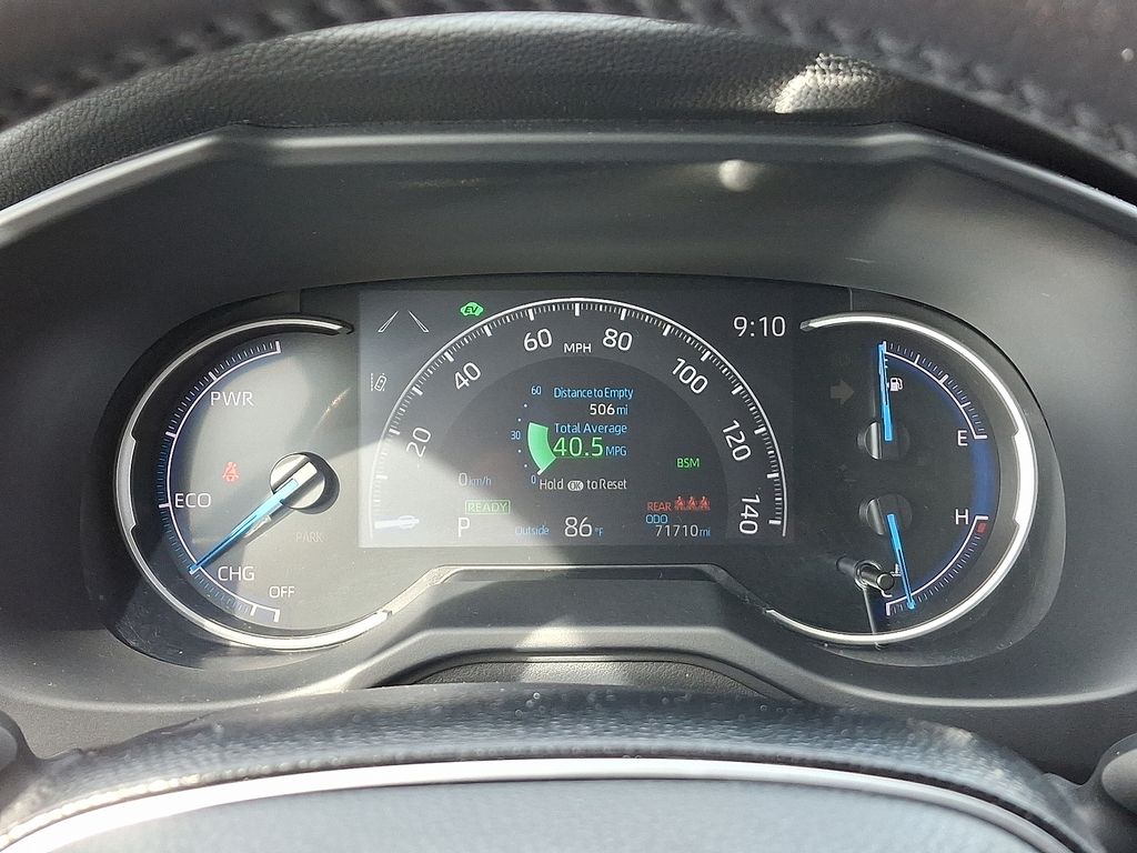 Thumbnail: 2021 Toyota RAV4 - 21