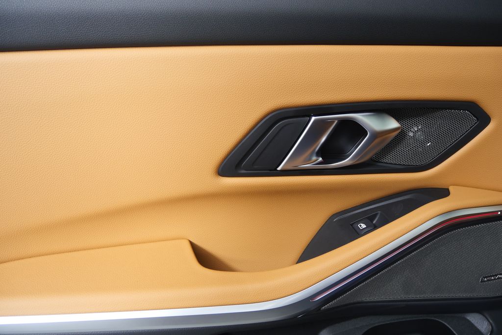 Thumbnail: 2025 BMW 3 Series - 13