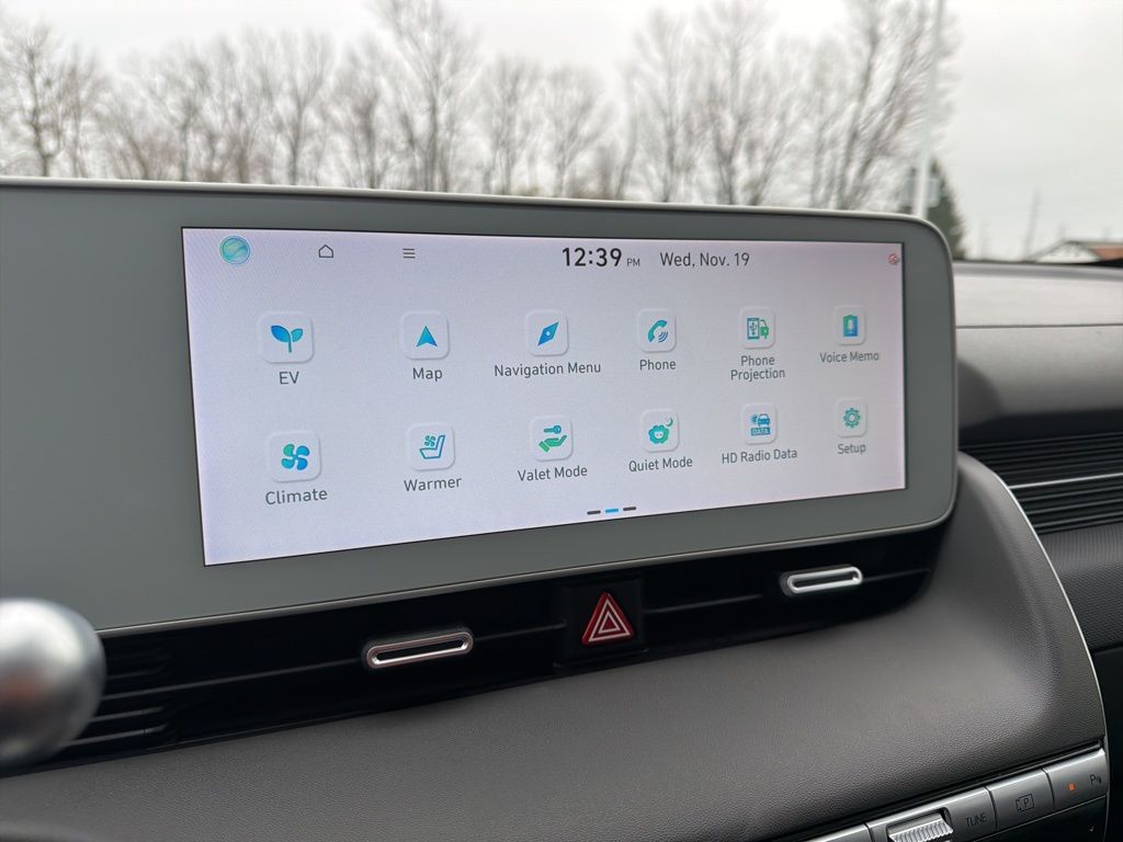 Thumbnail: 2024 Hyundai Ioniq 5 - 31