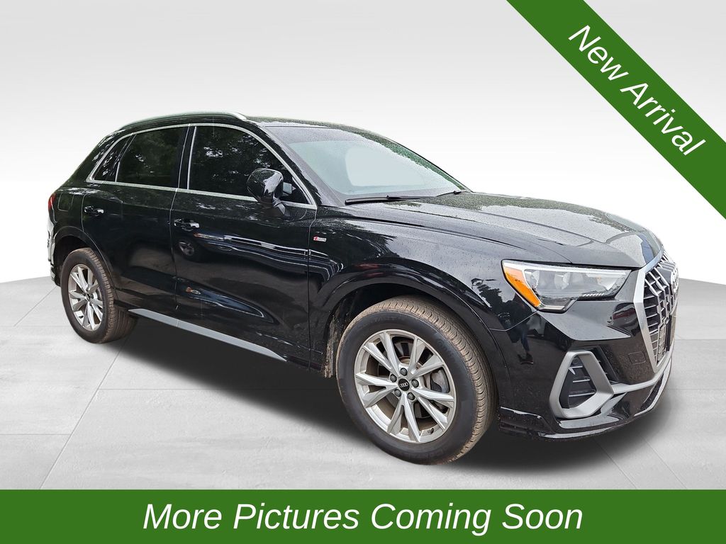 2022 Audi Q3 45 TFSI S Line Premium quattro's photo