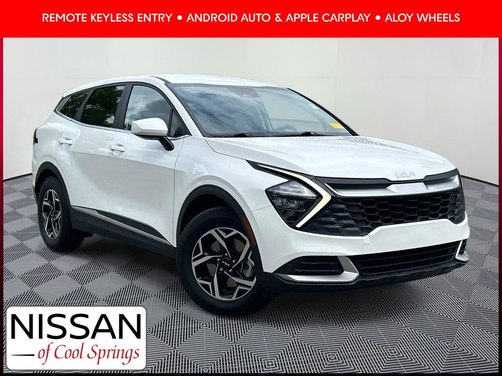 Snow White Pearl 2023 Kia Sportage SUV / Crossover Front-Wheel Drive 8-Speed Automatic