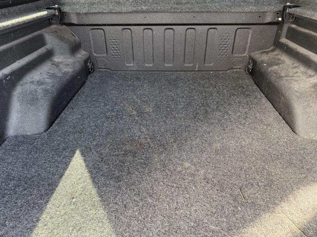 Certified Used 2020 Silver Jeep Overland image 29