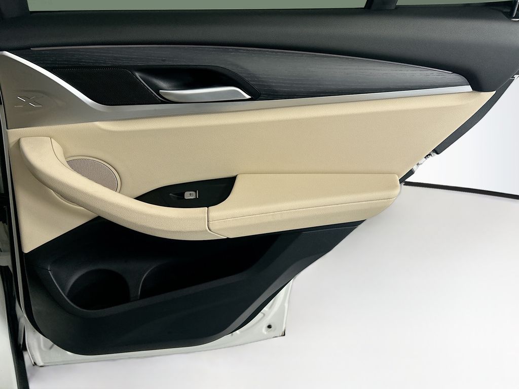 Thumbnail: 2023 BMW X3 - 26