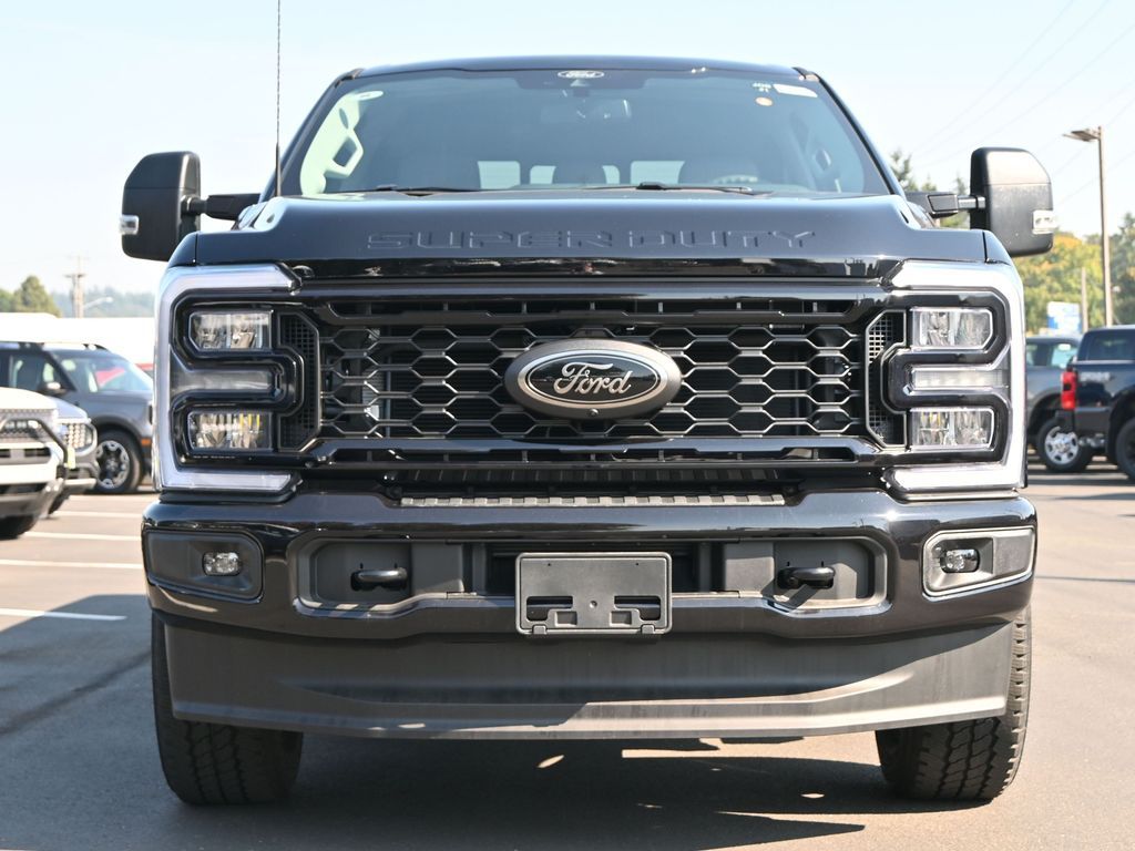 2026 Ford F-350 XLT photo 4