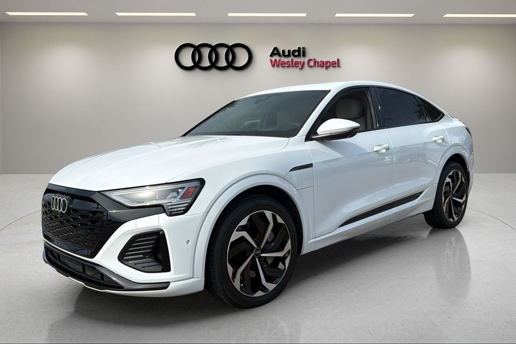 Glacier White Metallic 2024 Audi Q8 e-tron Sportback Sedan All-Wheel Drive Automatic
