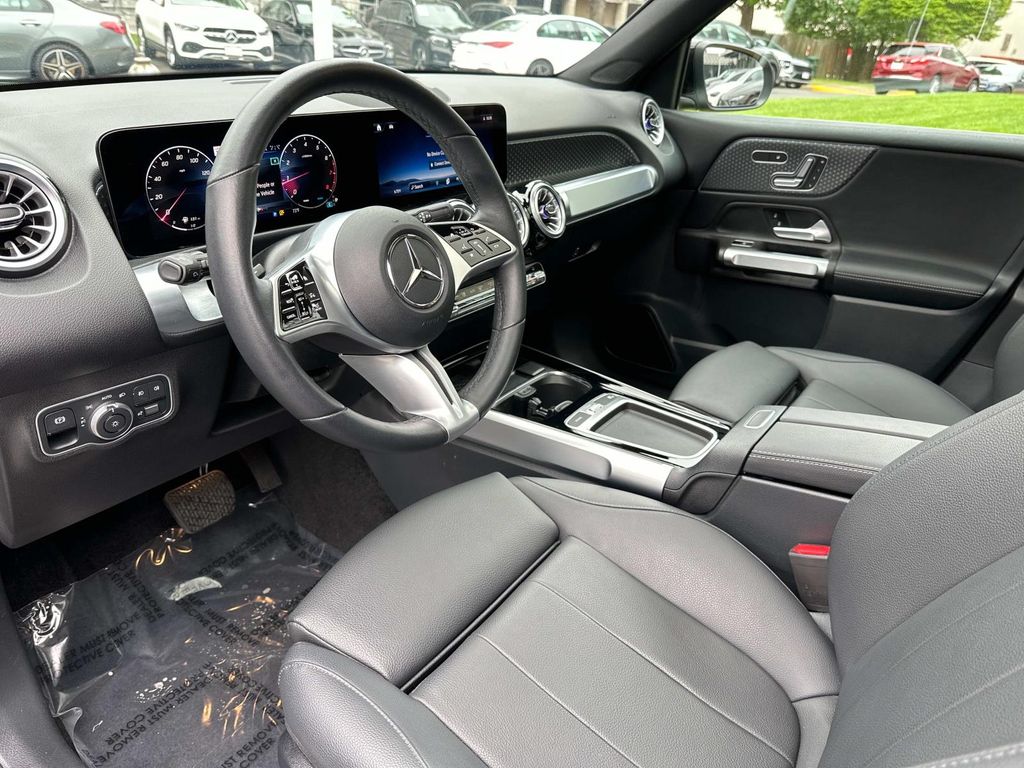 Thumbnail: 2024 Mercedes-Benz GLB - 31