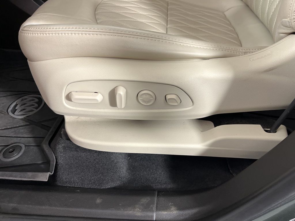 Thumbnail: 2022 Buick Enclave - 24