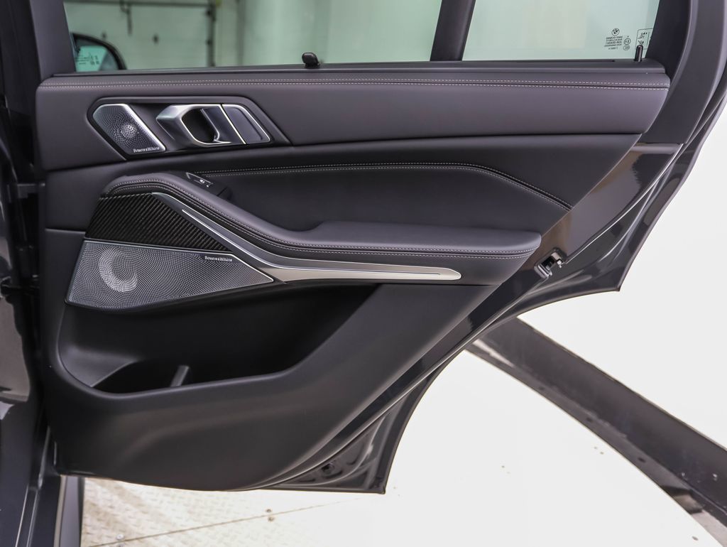 Thumbnail: 2026 BMW X5 - 25