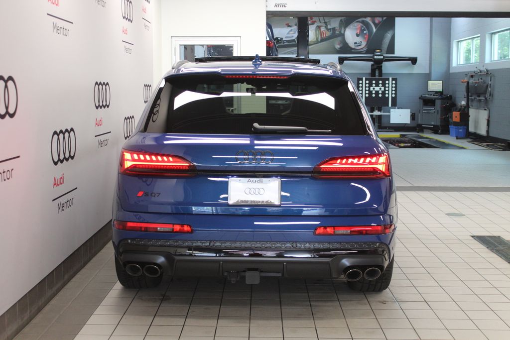 Thumbnail: 2026 Audi SQ7 - 5