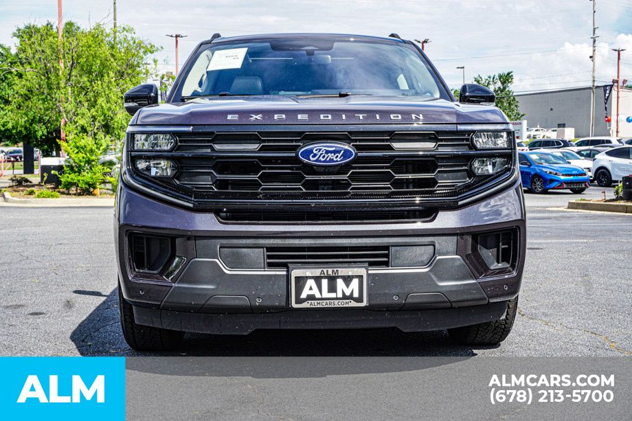 Used 2025 Gray Ford Active image 10