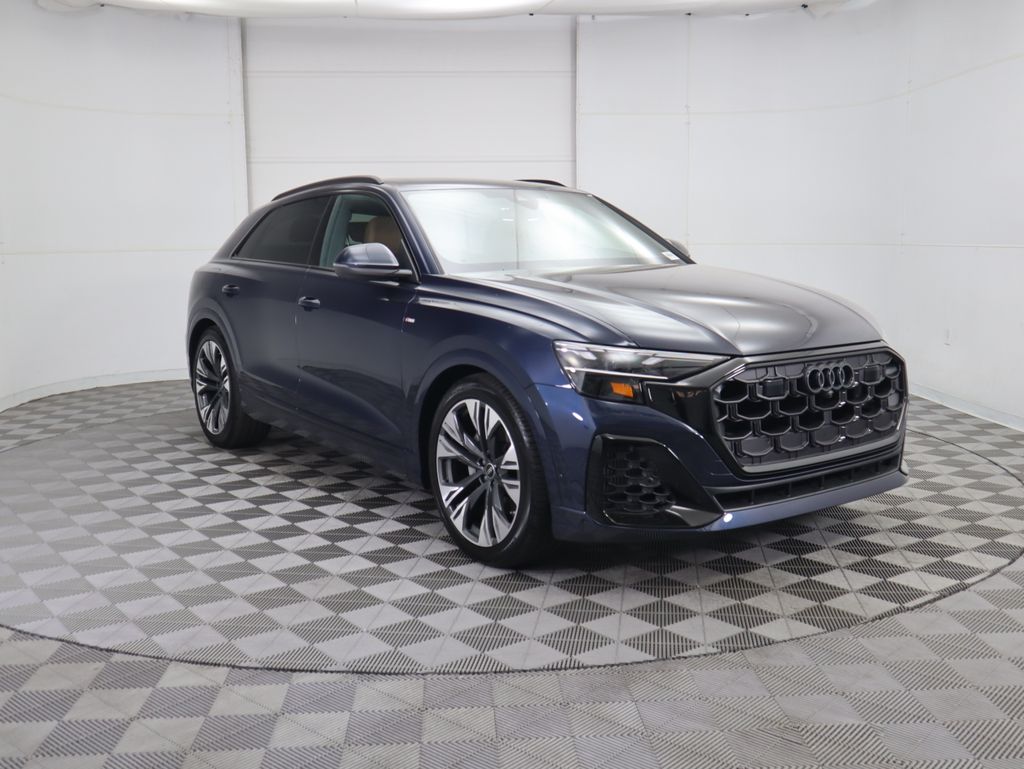 Thumbnail: 2025 Audi Q8 - 3