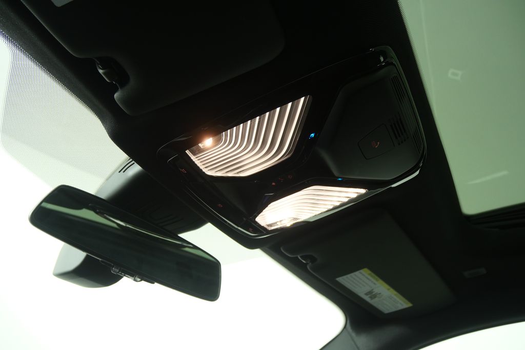 Thumbnail: 2025 BMW i4 - 24