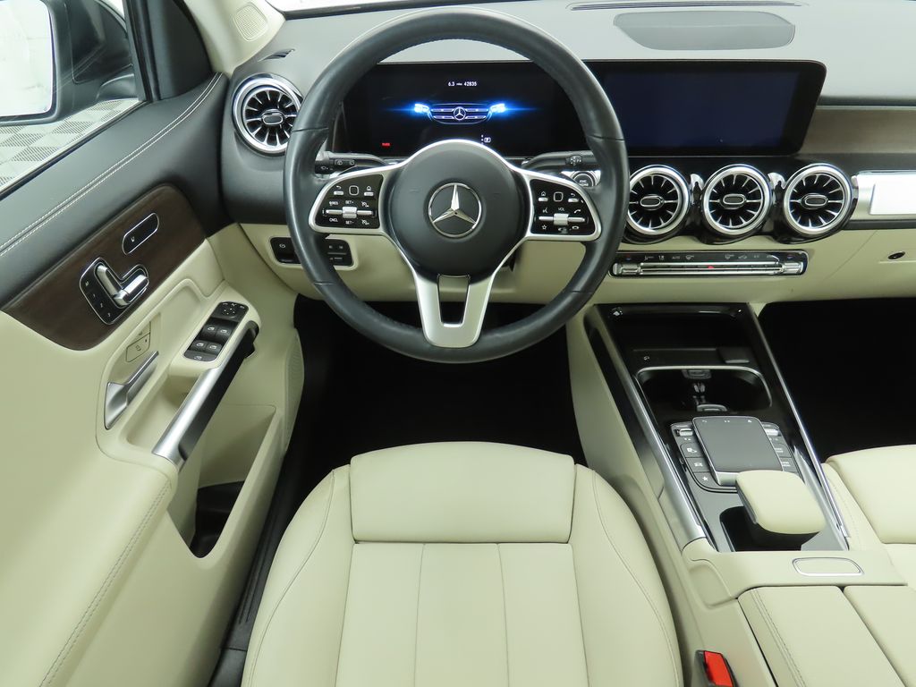 Thumbnail: 2023 Mercedes-Benz GLB - 10