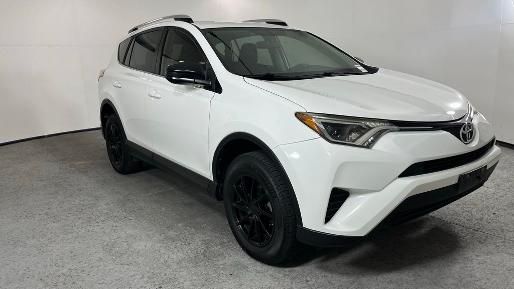 White 2016 Toyota RAV4 LE SUV / Crossover Front-Wheel Drive 6-Speed Automatic