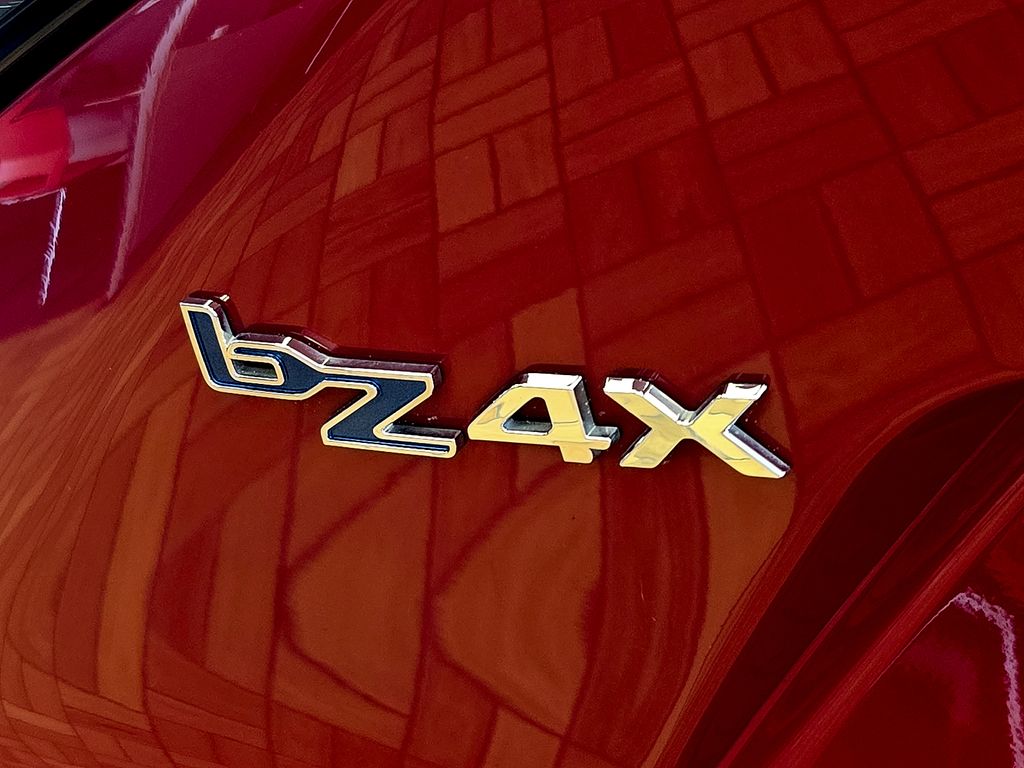 2024 Toyota bZ4X