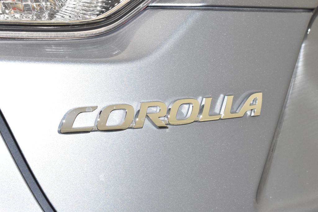 Thumbnail: 2022 Toyota Corolla - 9