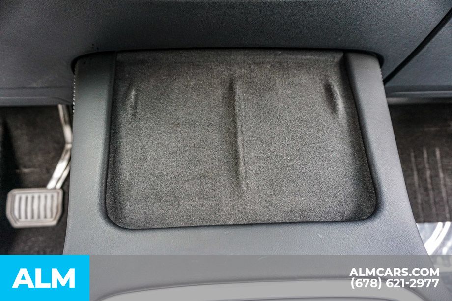 2025 Tesla Model Y Long Range - Photo 43