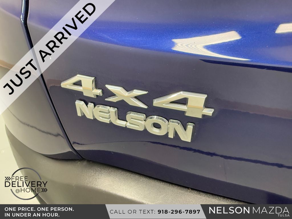 Used 2019 Blue Jeep Latitude image 16