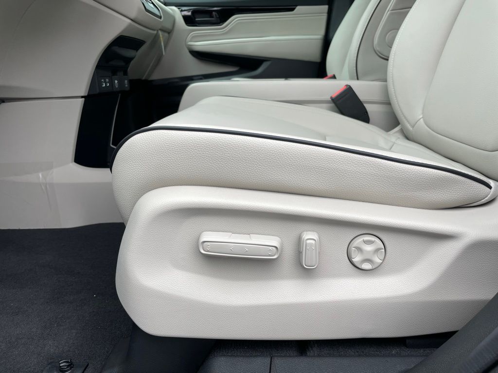 Thumbnail: 2026 Honda Odyssey - 27