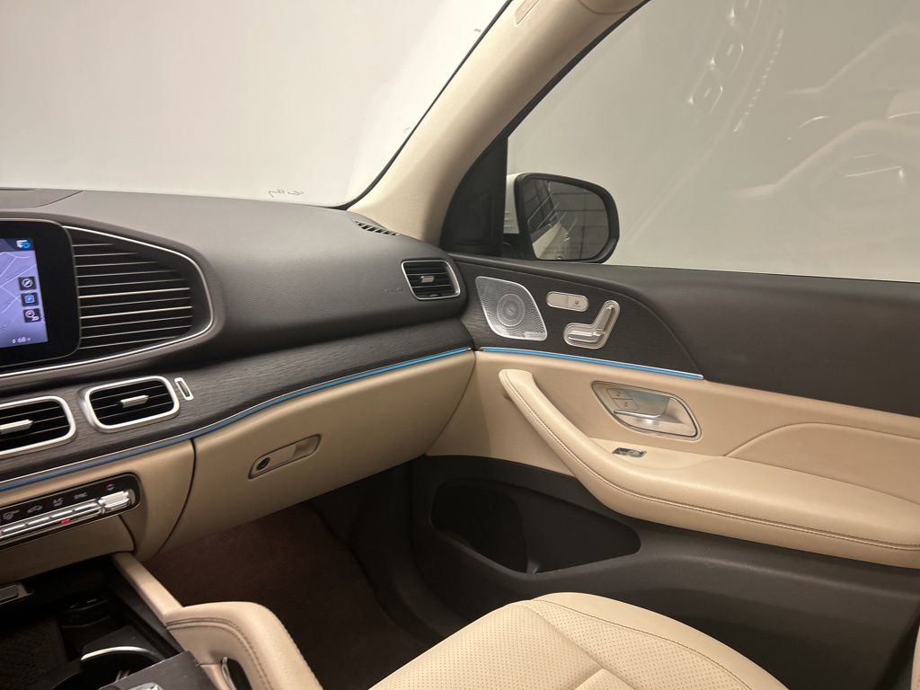 Thumbnail: 2020 Mercedes-Benz GLE - 27