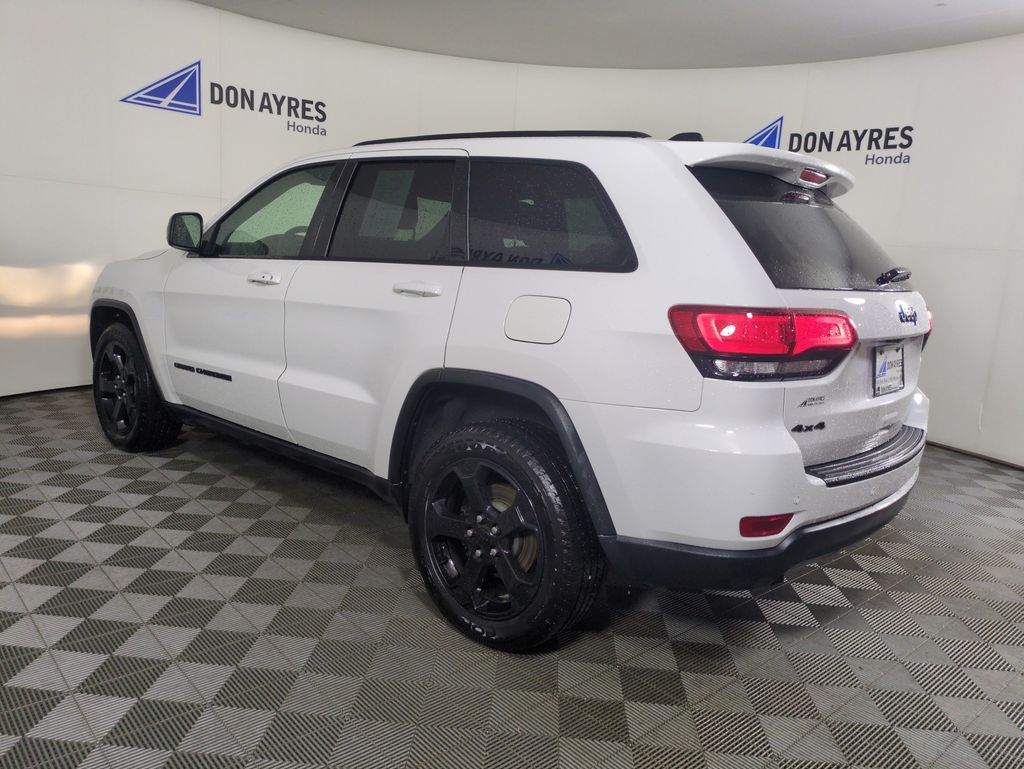Used 2018 Jeep Grand Cherokee Laredo For Sale in Fort Wayne, IN