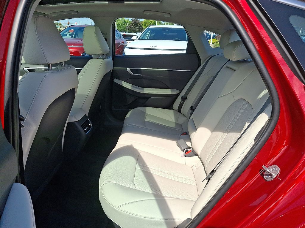 Thumbnail: 2024 Hyundai Sonata - 10