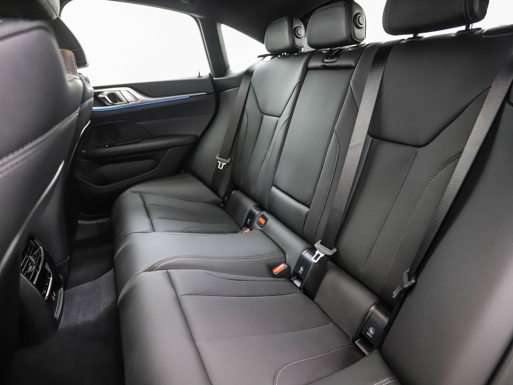 2025 BMW i4 xDrive40 21