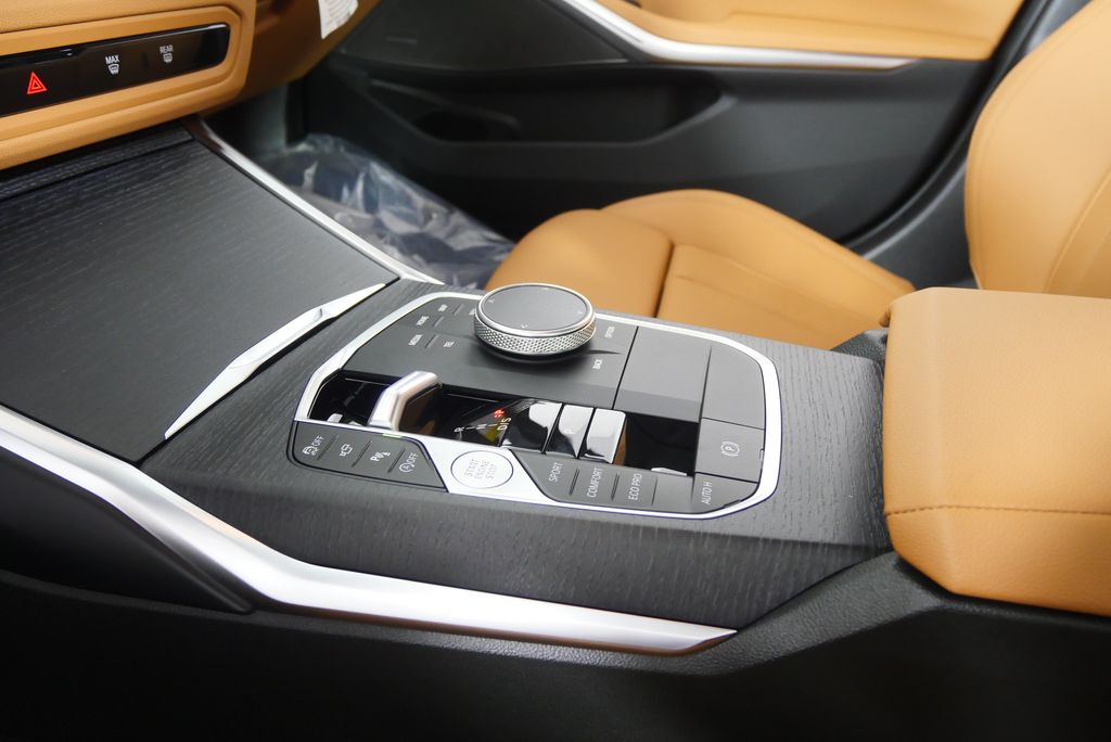 Thumbnail: 2026 BMW 3 Series - 22