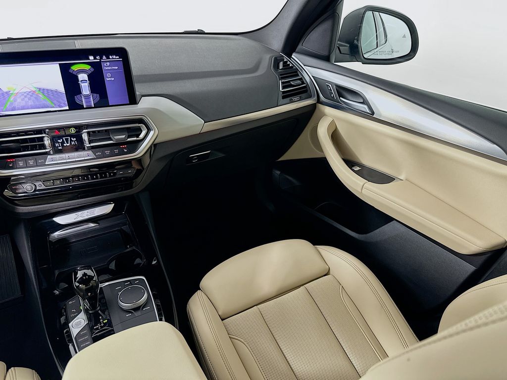 Thumbnail: 2023 BMW X3 - 24