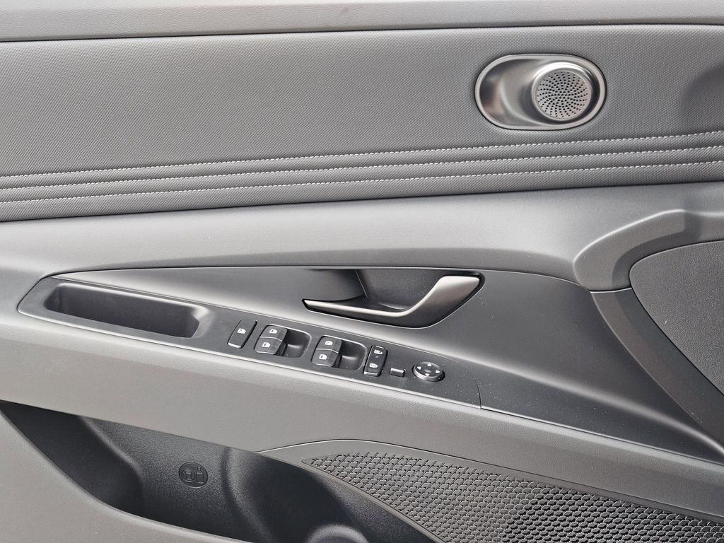 2026 Hyundai Elantra Hybrid