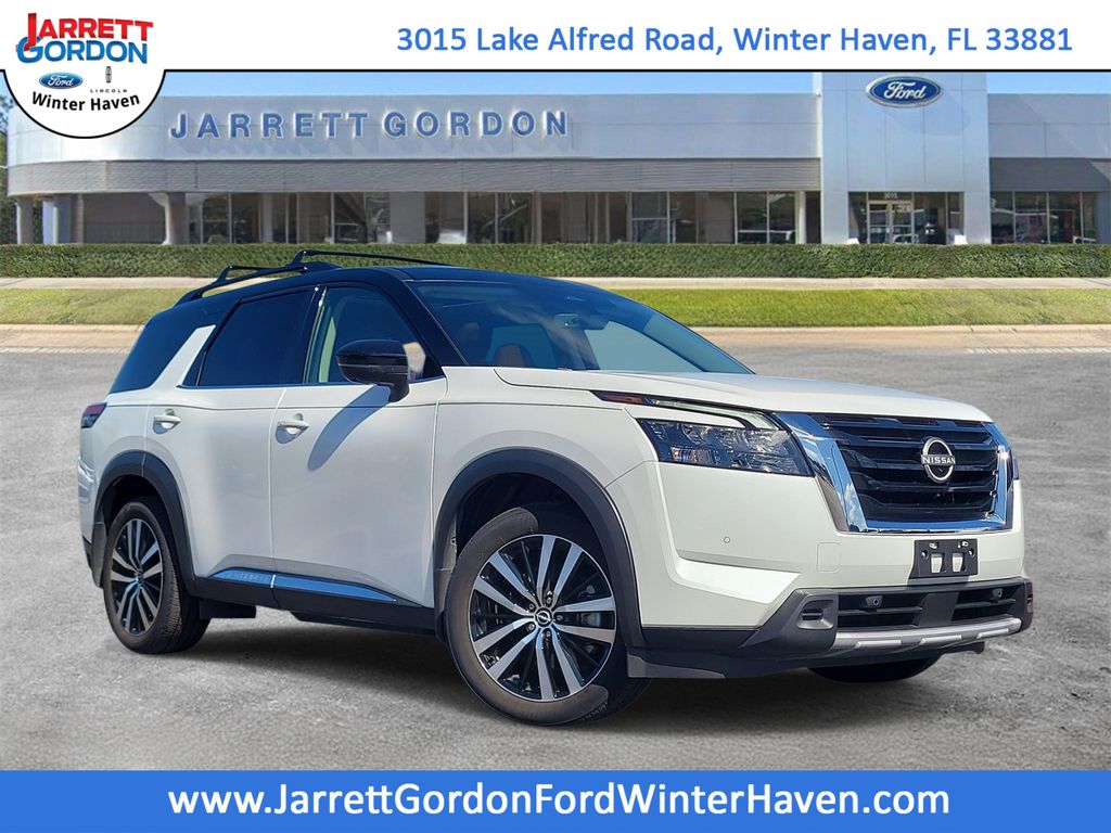  2025 Nissan Pathfinder Platinum 4WD   