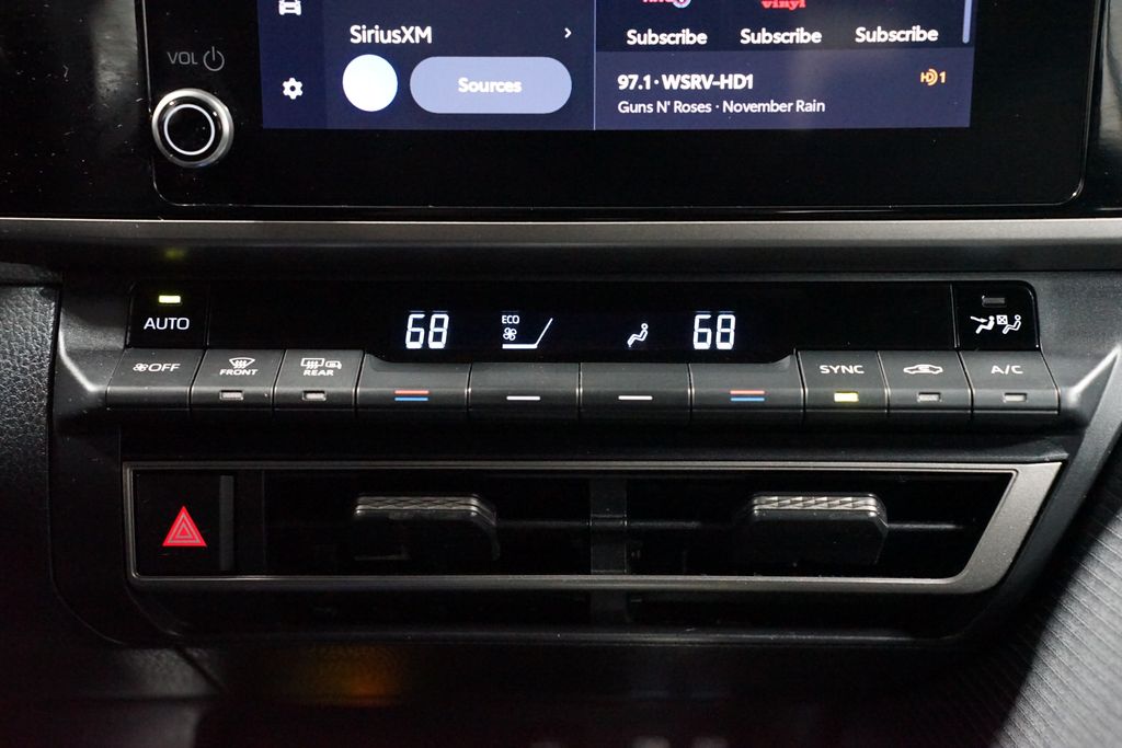 Thumbnail: 2025 Toyota Camry - 21