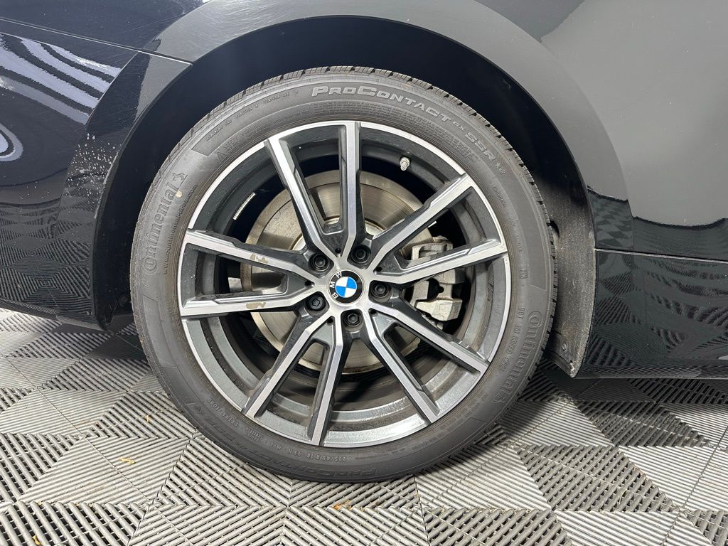 Thumbnail: 2025 BMW 4 Series - 12