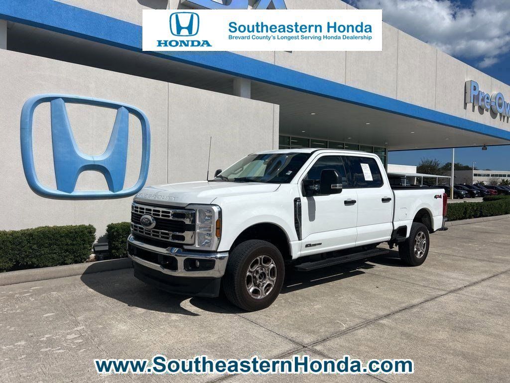 2025 Ford F-250 Super Duty XLT Crew Cab 4WD