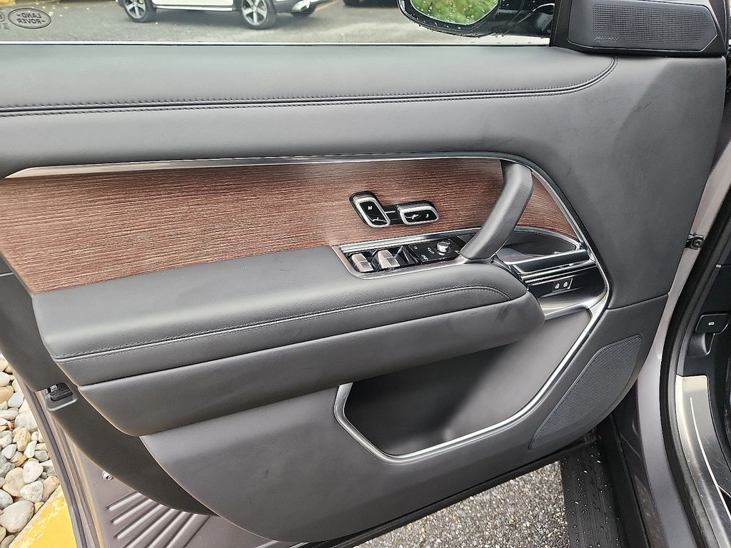 Thumbnail: 2024 Land Rover Range Rover - 12