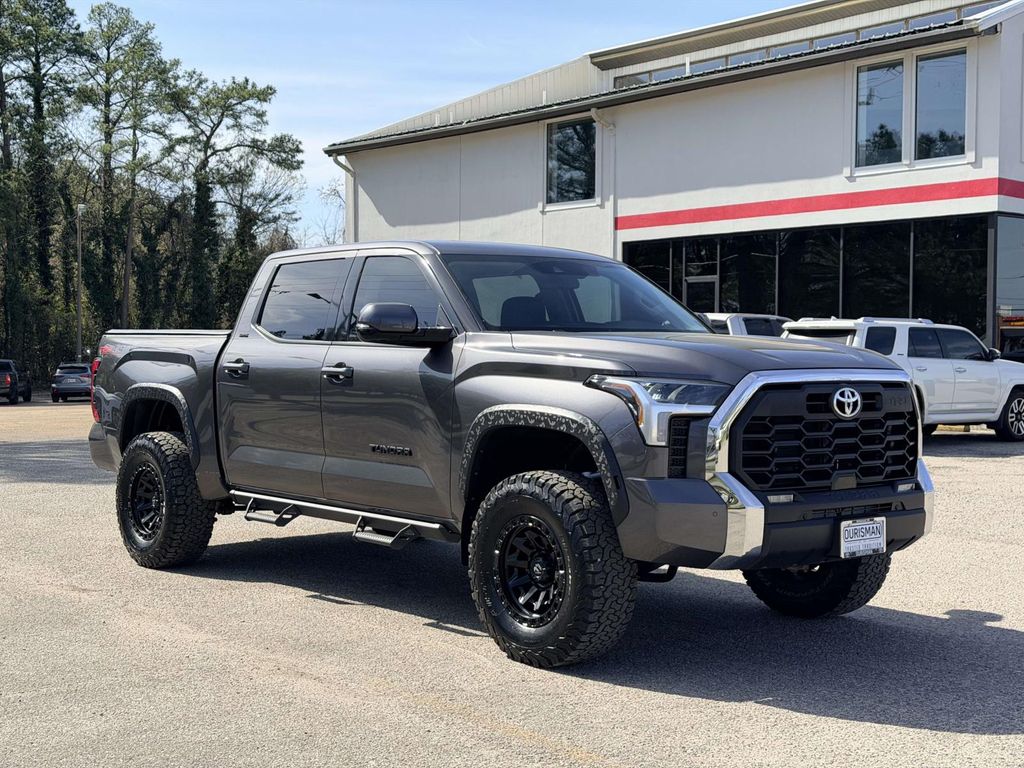 2022 Toyota Tundra SR5 CrewMax Cab 4WD