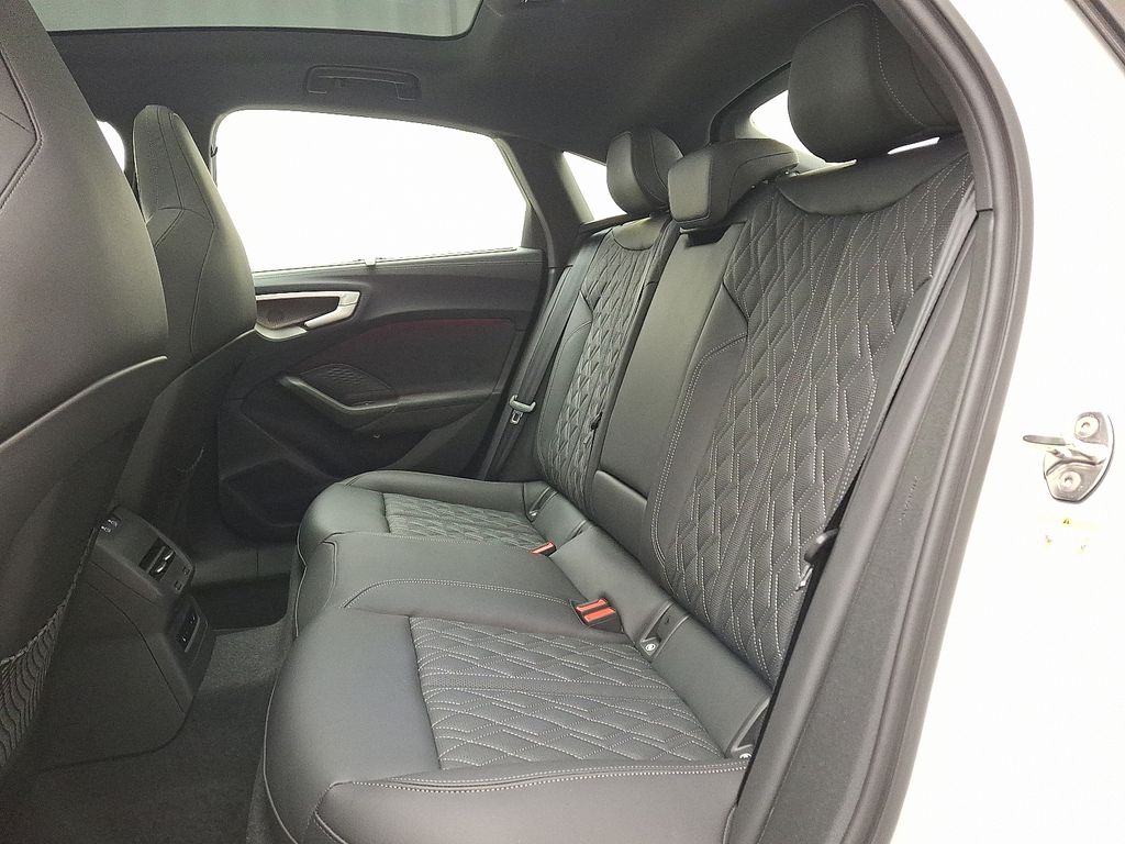 Thumbnail: 2025 Audi S5 - 6