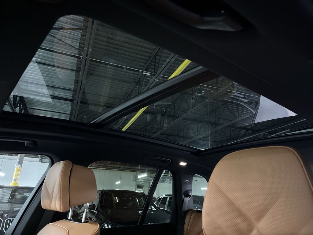 Thumbnail: 2026 BMW X5 - 22