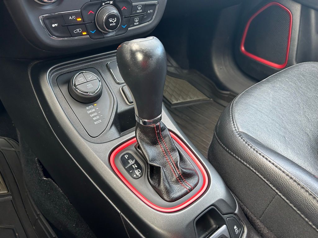 Thumbnail: 2019 Jeep Compass - 26