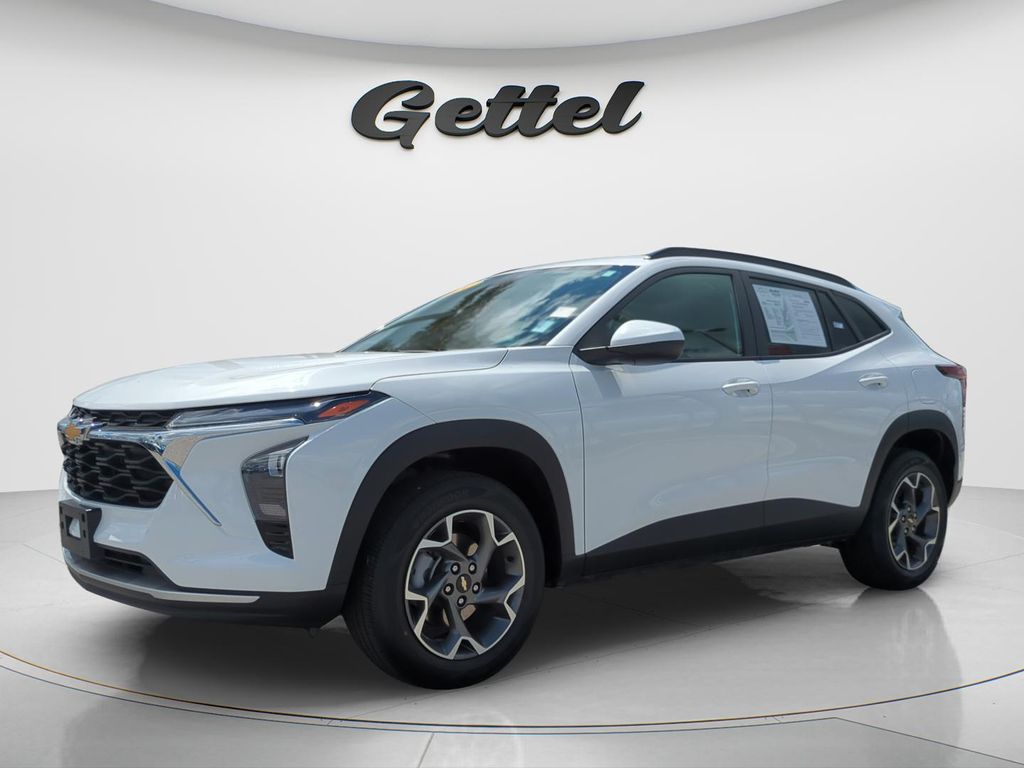 Summit White 2024 Chevrolet Trax LT FWD SUV / Crossover Front-Wheel Drive 6-Speed Automatic