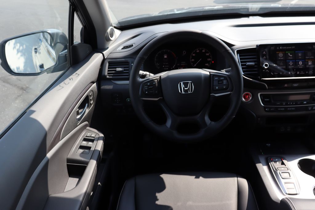 Thumbnail: 2025 Honda Ridgeline - 17