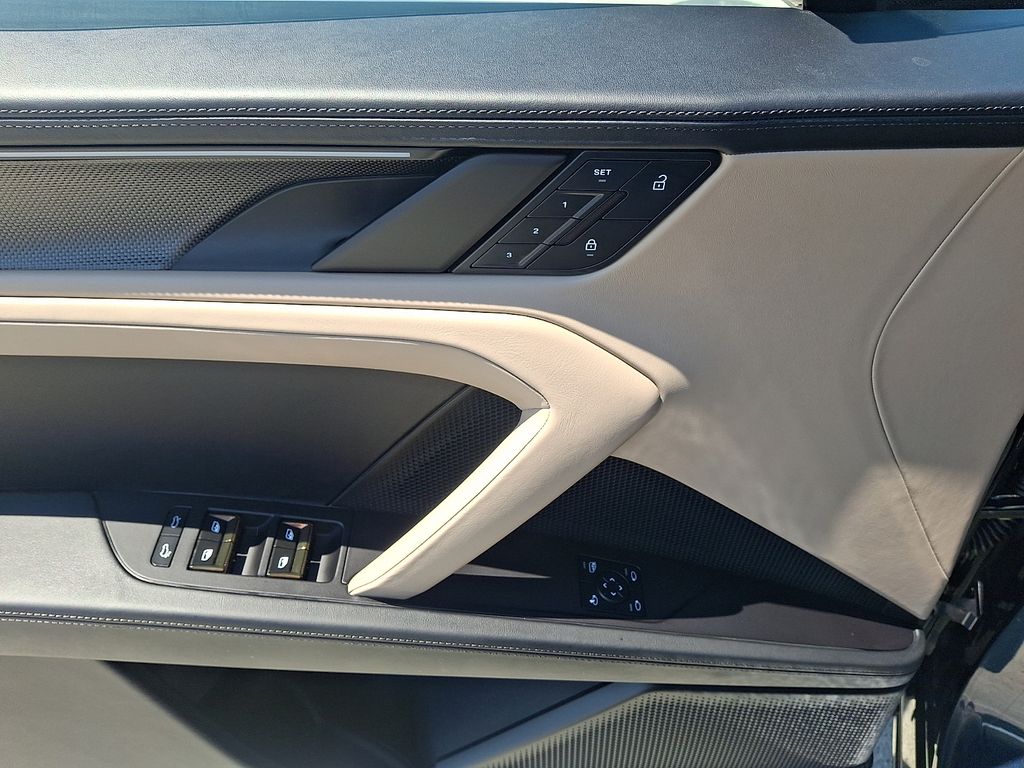 Thumbnail: 2026 Porsche Cayenne - 14